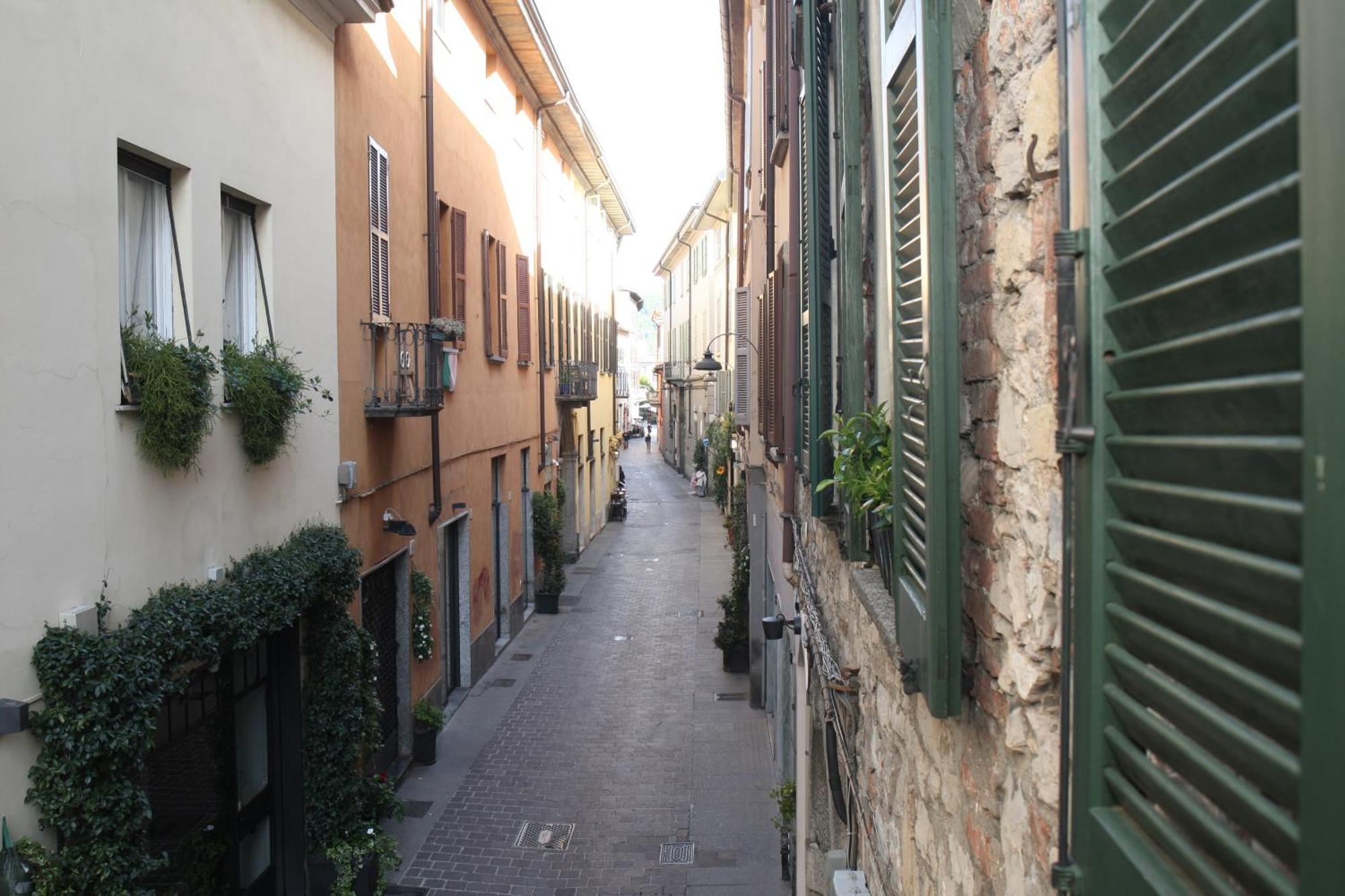 Jb In Como Exterior photo